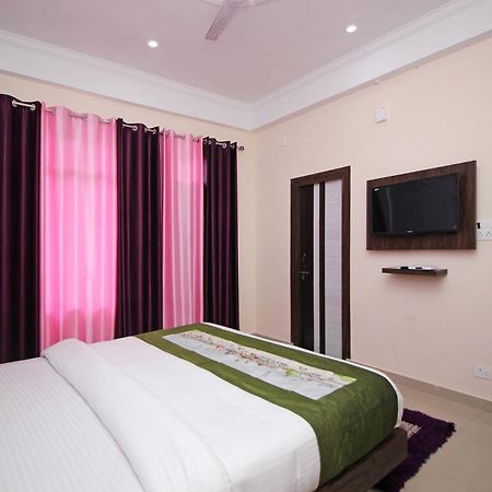 Oyo Hotel Chandni Νταραμσάλα Εξωτερικό φωτογραφία